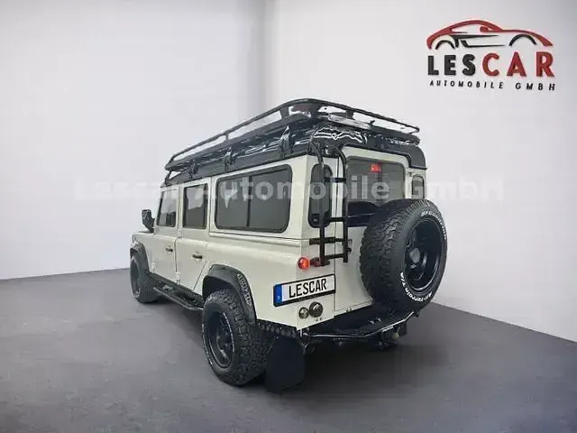 Occasion Land Rover Defender 122 ch (89 kW) 2023 Blanc Break