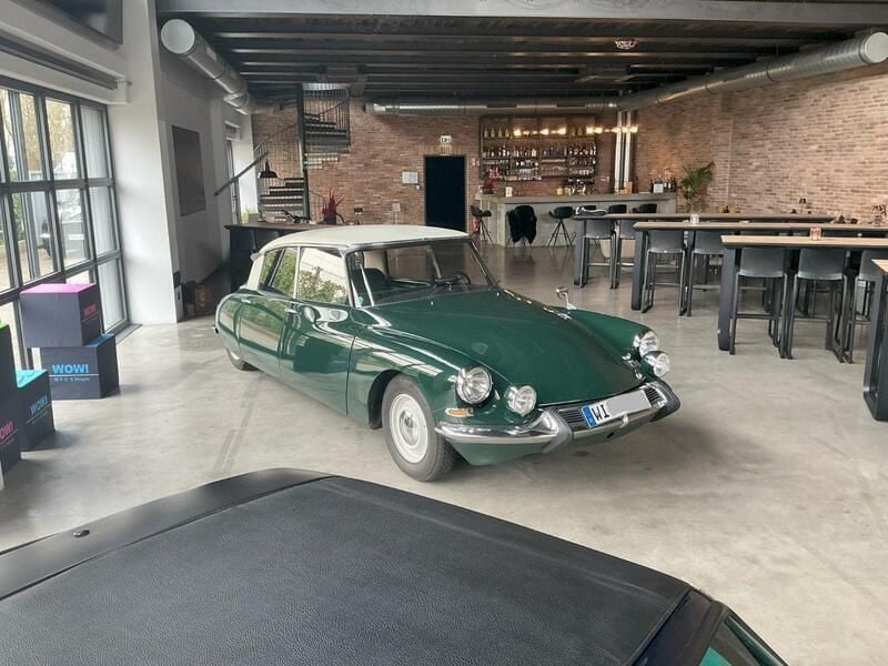 Grün Gebraucht 1967 Citroën DS Limousine | 19.990 € - Bild 1/4