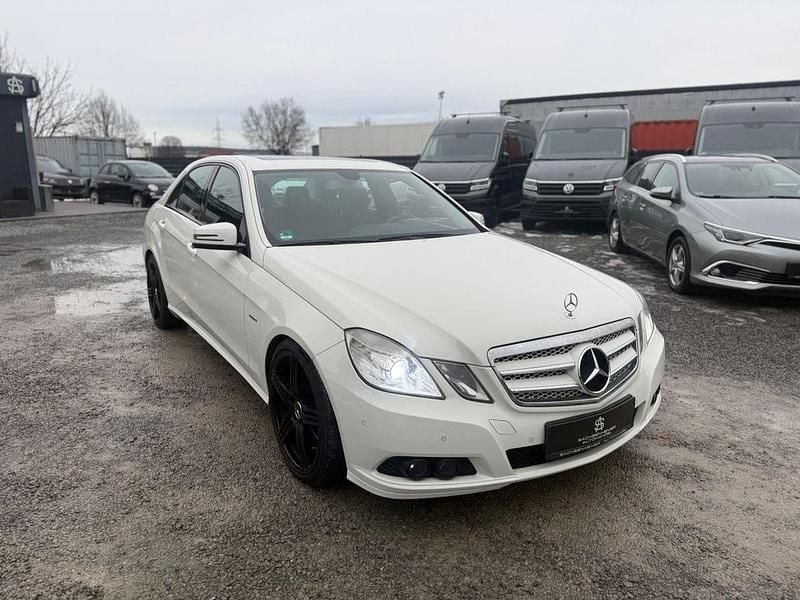 Gebraucht Mercedes E250 AMG 204 PS (150 kW) 2010 Weiß Limousine