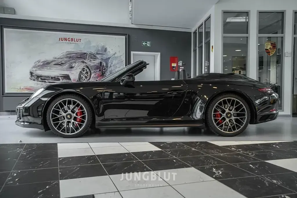 Begagnad Porsche 991 450 HK (330 kW) 2017 Svart Cab