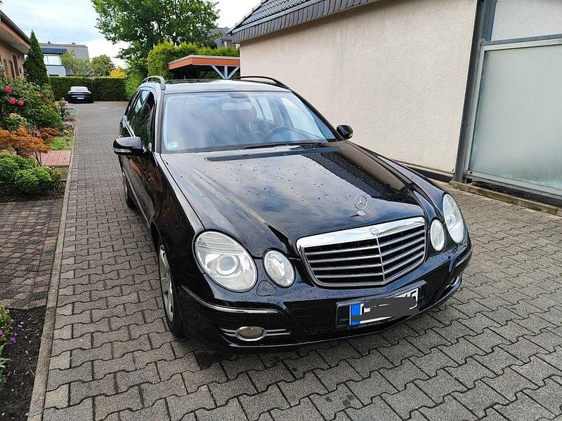 Gebraucht Mercedes E200 Avantgarde 136 PS (100 kW) 2007 Schwarz Limousine