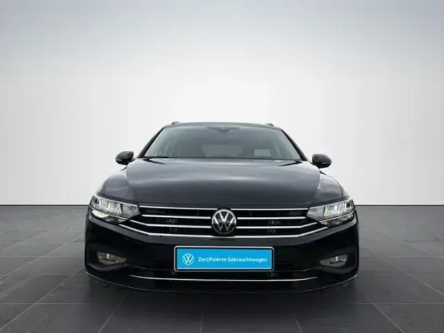 Gebraucht VW Passat Business 150 PS (110 kW) 2023 Schwarz Kombi