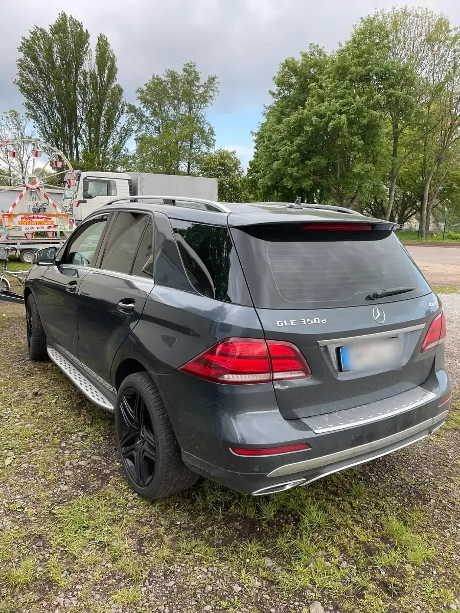 Gebraucht Mercedes GLE350 236 PS (173 kW) 2016 Grau SUV