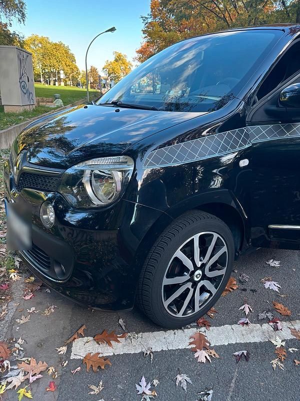 Gebraucht Renault Twingo 90 PS (66 kW) 2018 Schwarz Kleinwagen