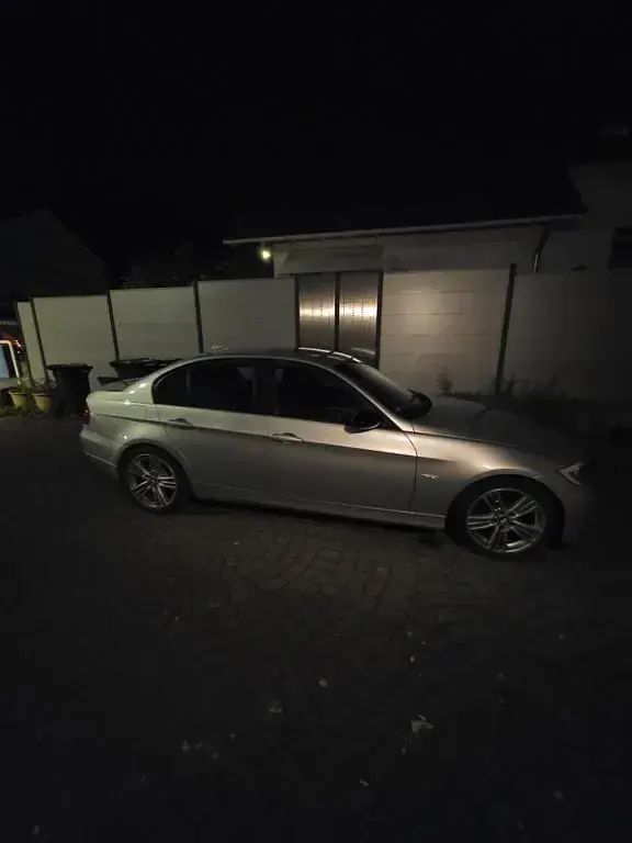 Gebraucht BMW 320 150 PS (110 kW) 2006 Silber Limousine