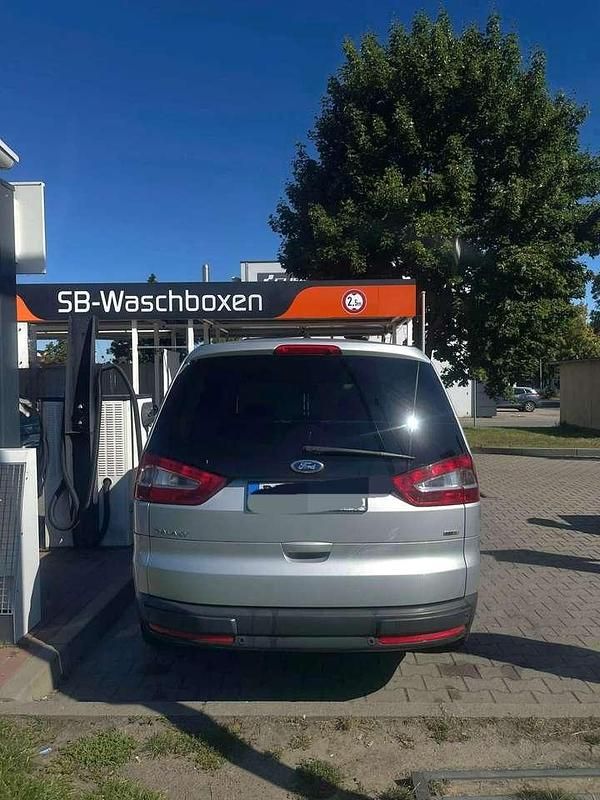 Gebraucht Ford Galaxy Ghia 140 PS (102 kW) 2009 Van / Kleinbus