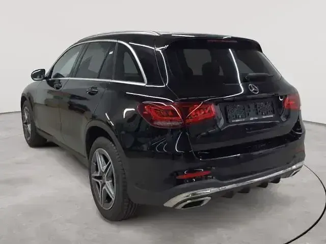 Gebraucht Mercedes GLC220 AMG 194 PS (142 kW) 2022 Schwarz Limousine