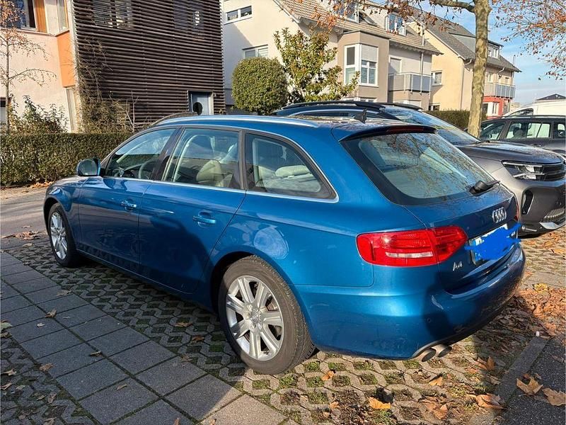 Gebraucht Audi A4 Attraction 160 PS (117 kW) 2008 Blau Kombi