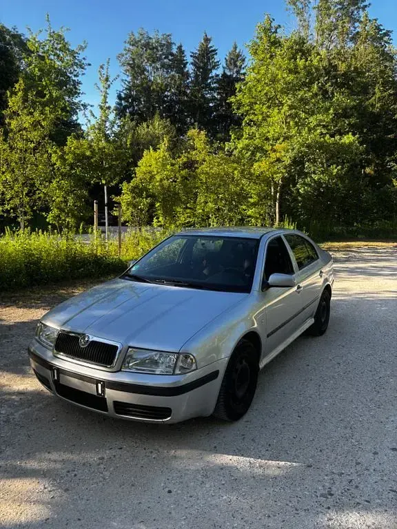 Gebraucht Skoda Octavia 102 PS (75 kW) 2007 Silber Limousine