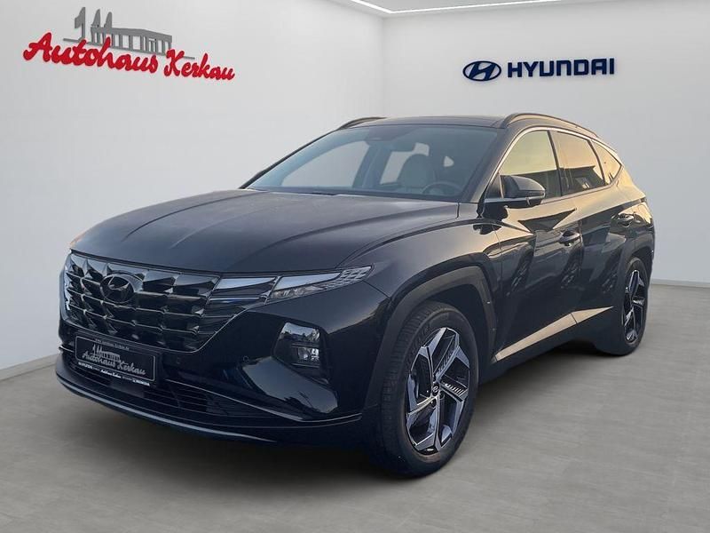 Phantom black (metallic) Gebraucht 2022 Hyundai Tucson Prime SUV | 31.450 € (Fairer Preis) - Bild 1/4