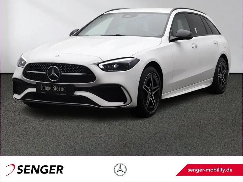 Weiß Gebraucht 2024 Mercedes C300e AMG line Kombi | 44.860 € (Fairer Preis) - Bild 1/1