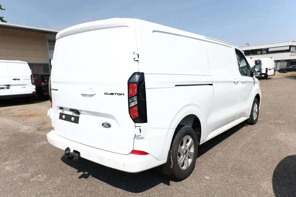 Neu Ford Transit Custom Trend 170 PS (125 kW) 2025 Weiss Van