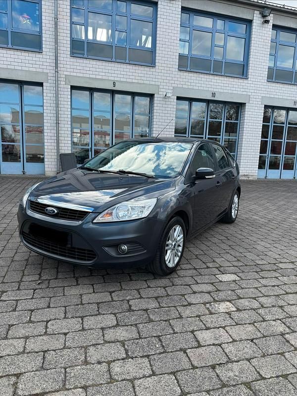 Gebraucht Ford Focus Style 101 PS (74 kW) 2011 Grau Limousine