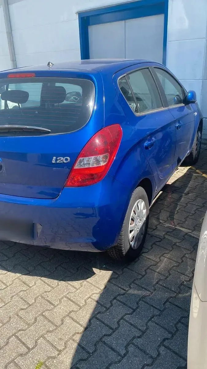 Gebraucht Hyundai i20 Comfort 77 PS (56 kW) 2011 Blau Kleinwagen