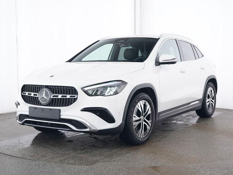 Weiß Gebraucht 2024 Mercedes GLA200 SUV | 38.399 € (Fairer Preis) - Bild 1/4