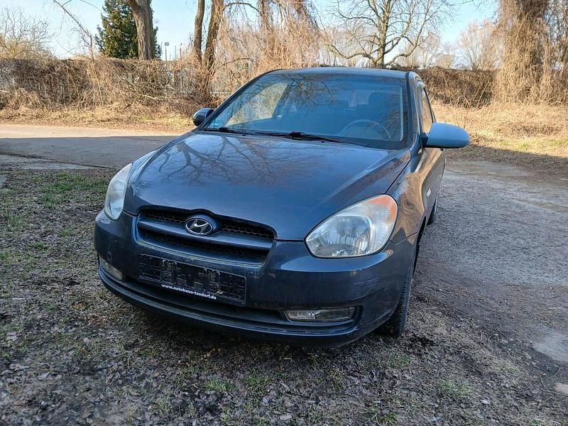 Gebraucht Hyundai Accent 96 PS (70 kW) 2007 Grau Kleinwagen