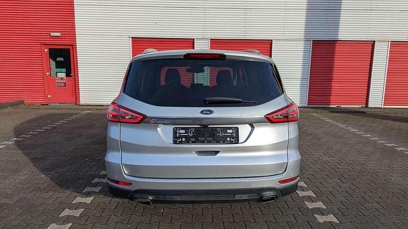 Usado Ford S-MAX S 190 HP (139 kW) 2020 Cinzento Monovolume