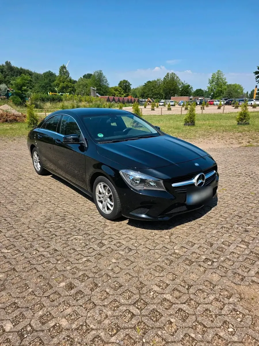 Gebraucht Mercedes CLA180 122 PS (89 kW) 2015 Schwarz Coupé