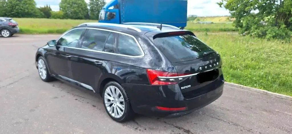 Gebraucht Skoda Superb Style 150 PS (110 kW) 2023 Schwarz Kombi