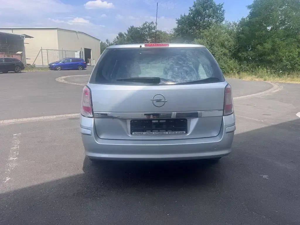 Gebraucht Opel Astra 110 PS (80 kW) 2009 Limousine