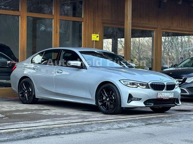 Gebraucht BMW 330 Sport Line 258 PS (189 kW) 2019 Silber Limousine