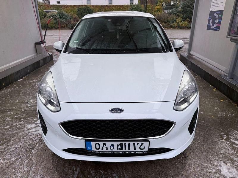 Weiß Gebraucht 2019 Ford Fiesta Trend Kleinwagen | 7.500 € (Guter Preis) - Bild 1/4