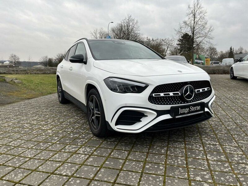 Gebraucht Mercedes GLA220 AMG 190 PS (139 kW) 2024 Polarweiß SUV