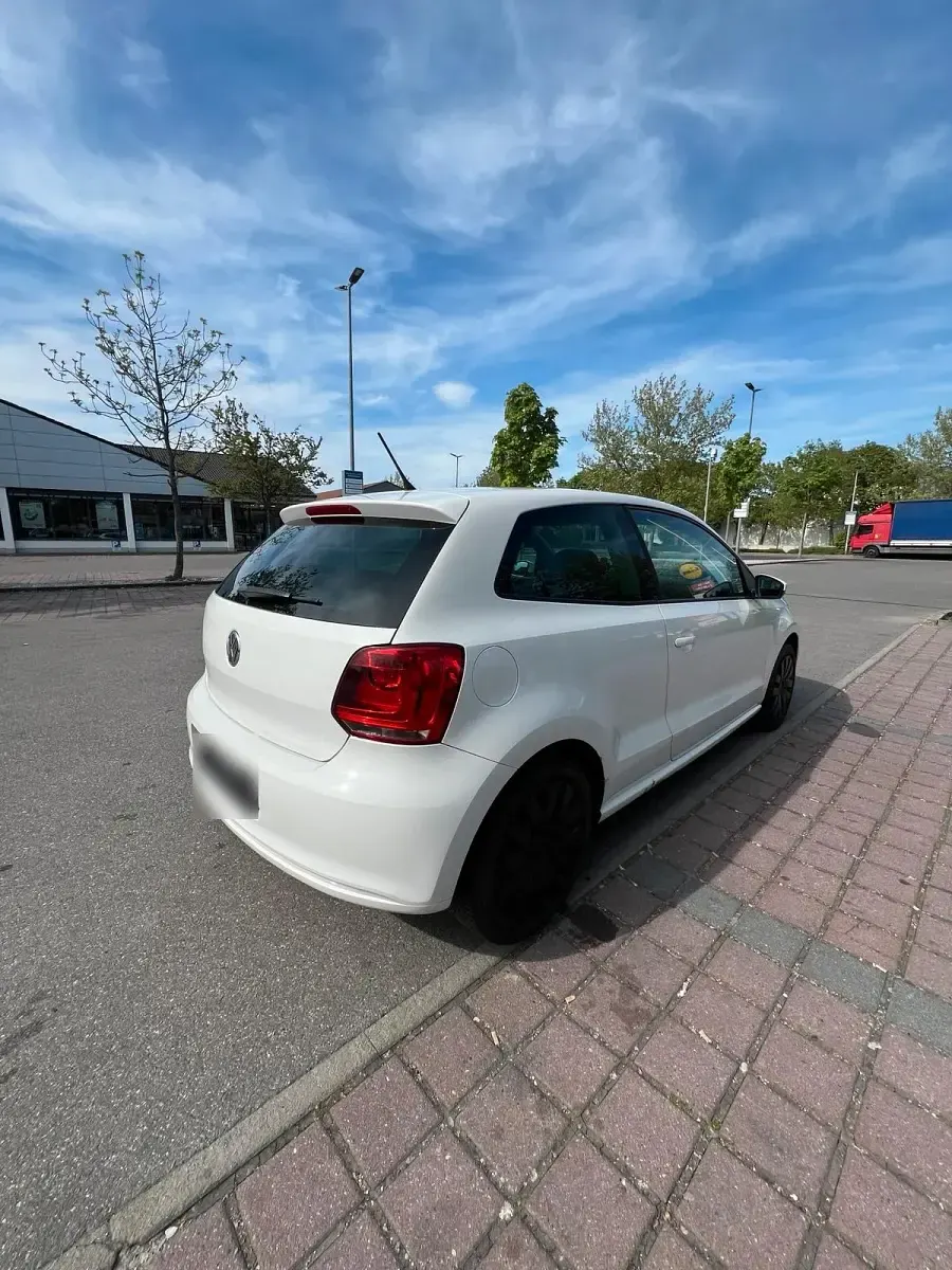 Gebraucht VW Polo 70 PS (51 kW) 2010 Weiß Kleinwagen