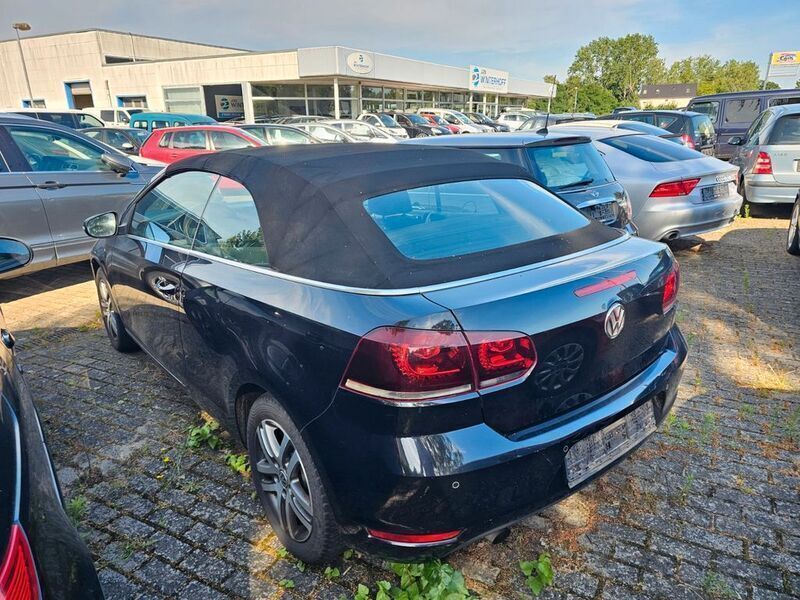 Gebraucht VW Golf Cabriolet Basis 105 PS (77 kW) 2012 Schwarz Cabrio