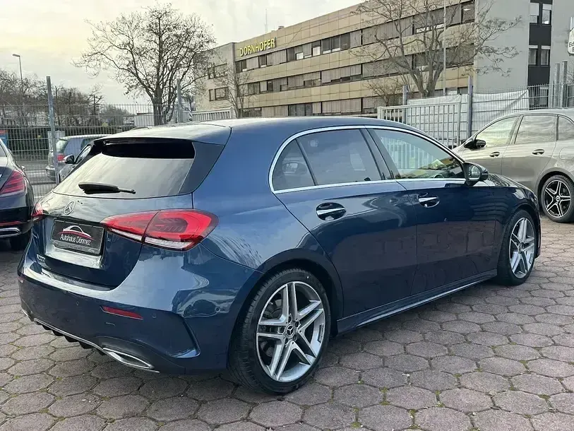 Gebraucht Mercedes A200 AMG line 163 PS (119 kW) 2021 Denimblau  metalliclack Limousine