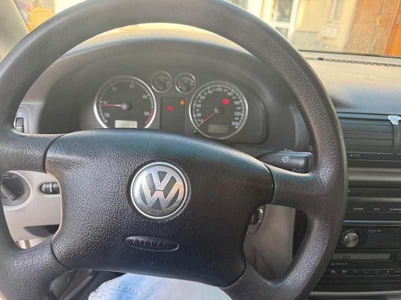 Second-hand VW Passat 101 CP (74 kW) 2004 Argintiu Break