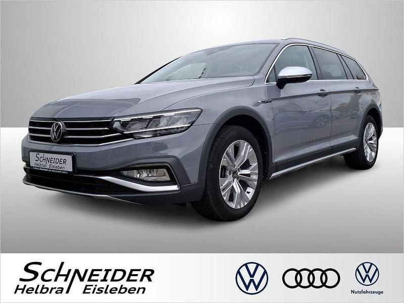 Mondsteingrau 3.mi Gebraucht 2022 VW Passat Alltrack Kombi | 35.360 € (Etwas zu teuer) - Bild 1/4
