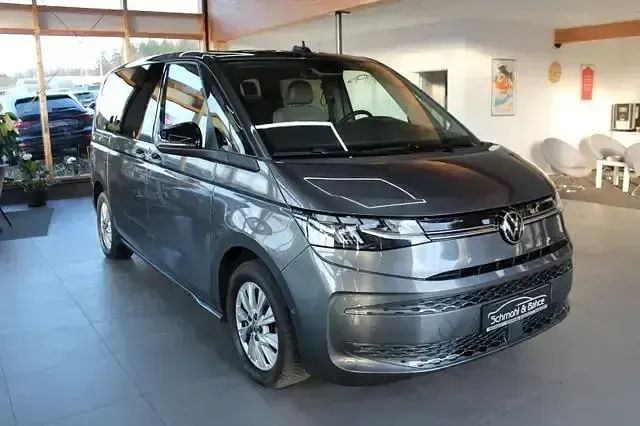 Używany VW Multivan Life 150 KM (110 kW) 2023 Szary Minivan