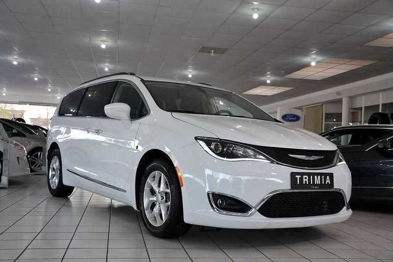 Gebraucht Chrysler Pacifica 291 PS (214 kW) 2017 Weiß Van / Kleinbus