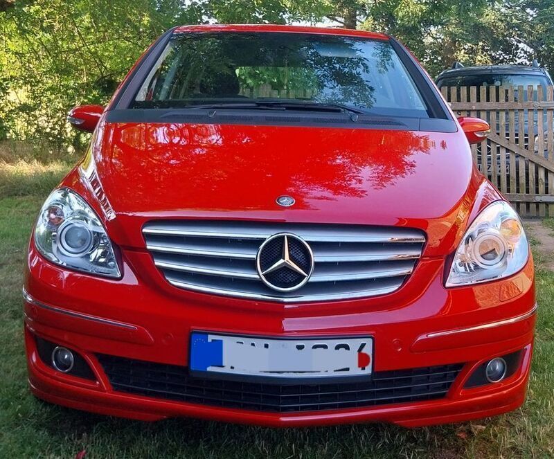 Rot Gebraucht 2005 Mercedes B170 Van / Kleinbus | 3.800 € (Superpreis) - Bild 1/4