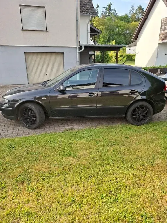 Gebraucht Seat Leon 105 PS (77 kW) 2004 Schwarz Kleinwagen