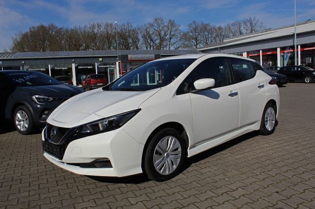 Weiß Gebraucht 2021 Nissan Leaf Visia Kleinwagen | 13.390 € (Fairer Preis) - Bild 1/4