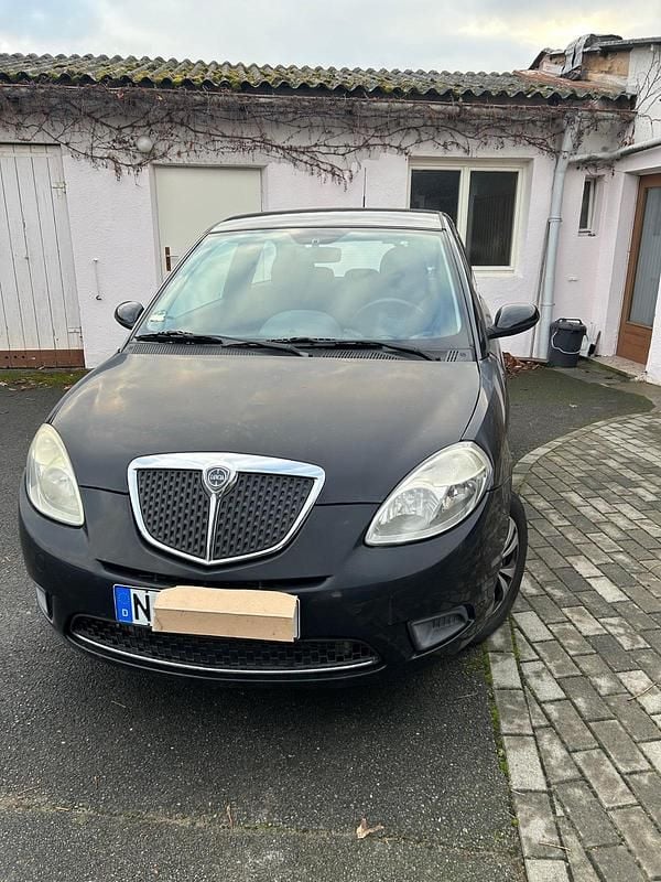 Gebraucht Lancia Ypsilon 60 PS (44 kW) 2008 Schwarz Kleinwagen