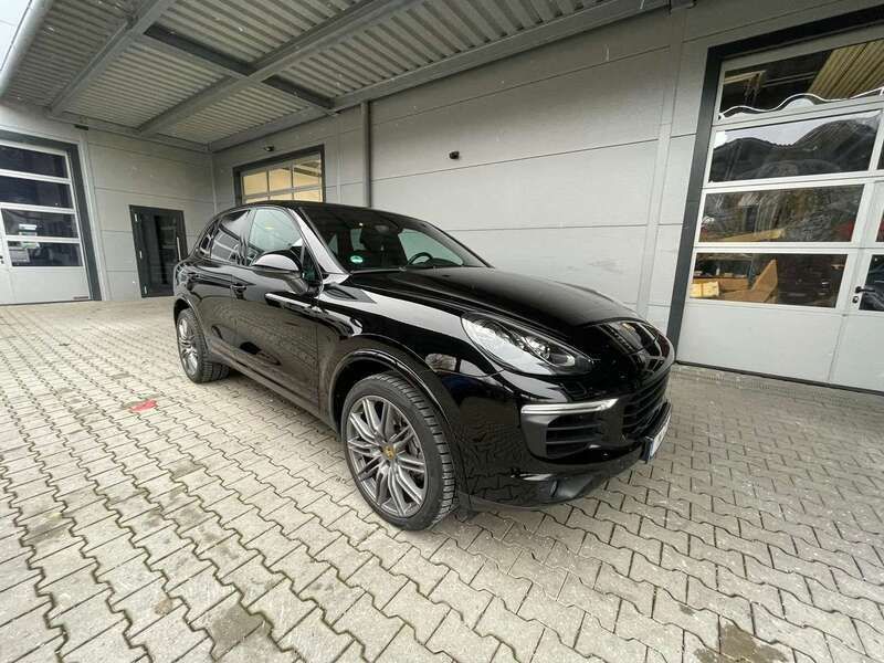 Schwarz Gebraucht 2017 Porsche Cayenne S Platinum Edition SUV | 54.000 € - Bild 1/3