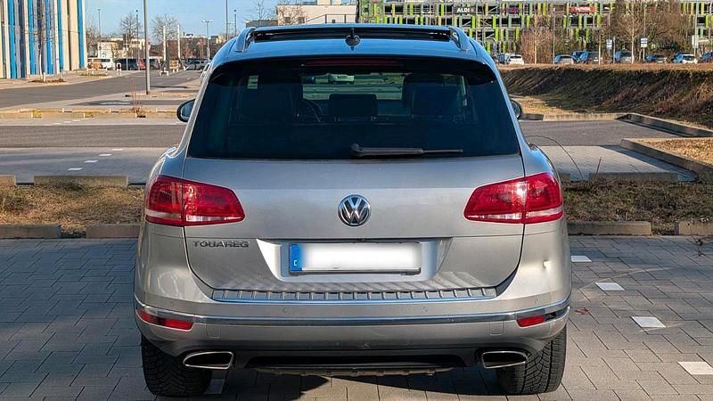 Gebraucht VW Touareg 262 PS (192 kW) 2015 Silber SUV