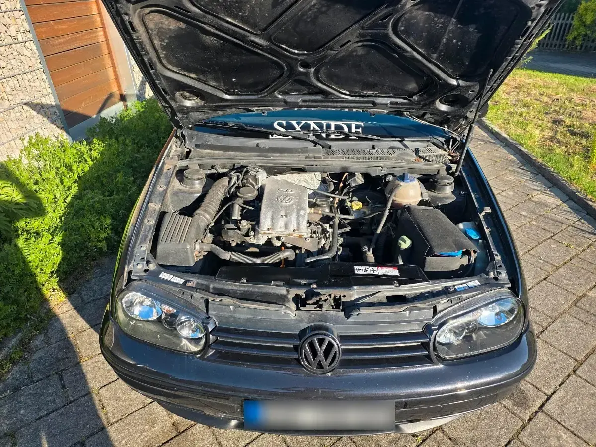 Używany VW Golf 115 KM (84 kW) 2000 Czarny Kabriolet