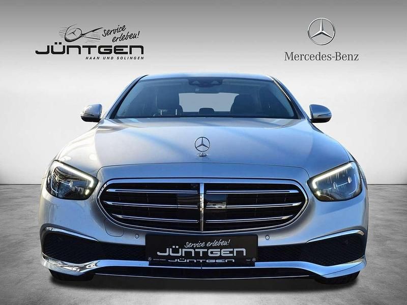 Gebraucht Mercedes E300 Exclusive 306 PS (225 kW) 2021 Silber Limousine