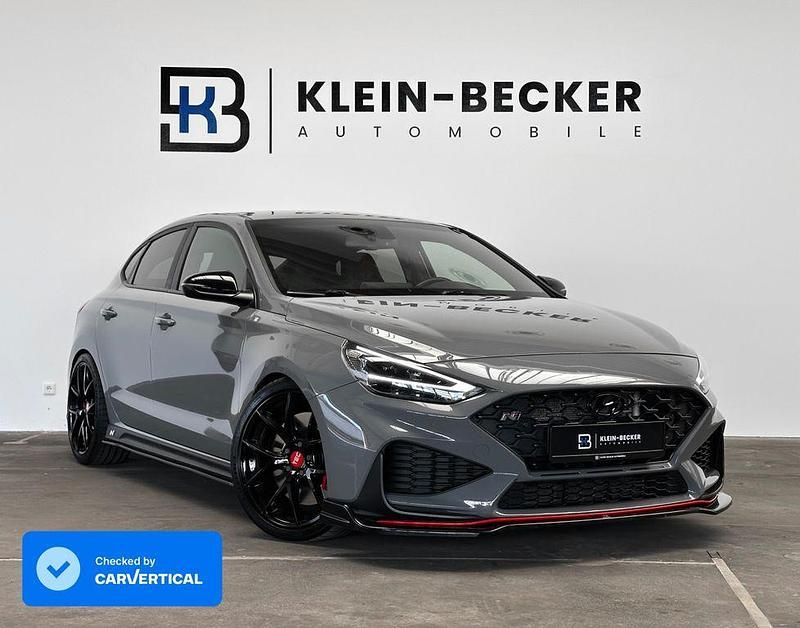 Shadow grey / sol Gebraucht 2021 Hyundai i30 N Performance Limousine | 25.990 € (Etwas zu teuer) - Bild 1/4