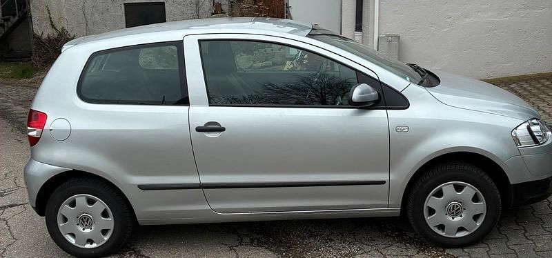 Usata VW Fox 54 CV (39 kW) 2006 Argento Utilitaria