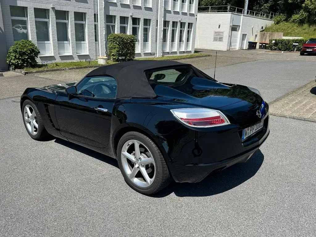 Gebraucht Opel GT 264 PS (194 kW) 2009 Schwarz Cabrio