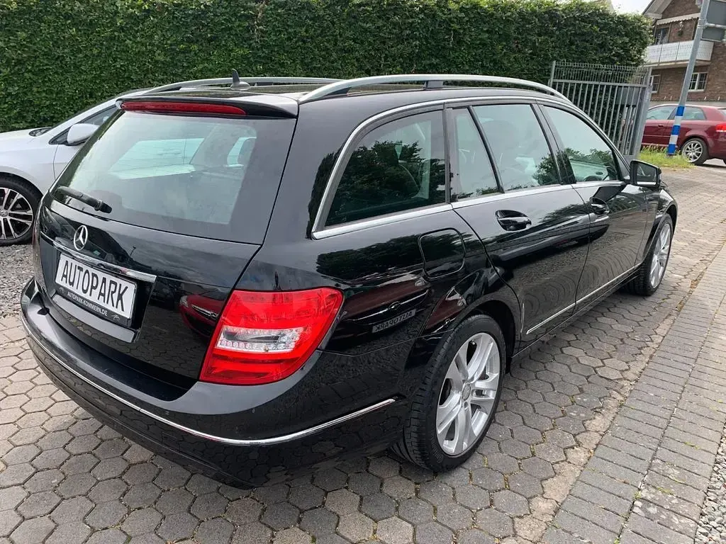 Gebraucht Mercedes C200 136 PS (100 kW) 2014 Schwarz Limousine