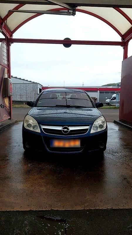 Gebraucht Opel Signum 150 PS (110 kW) 2008 Blau Kleinwagen