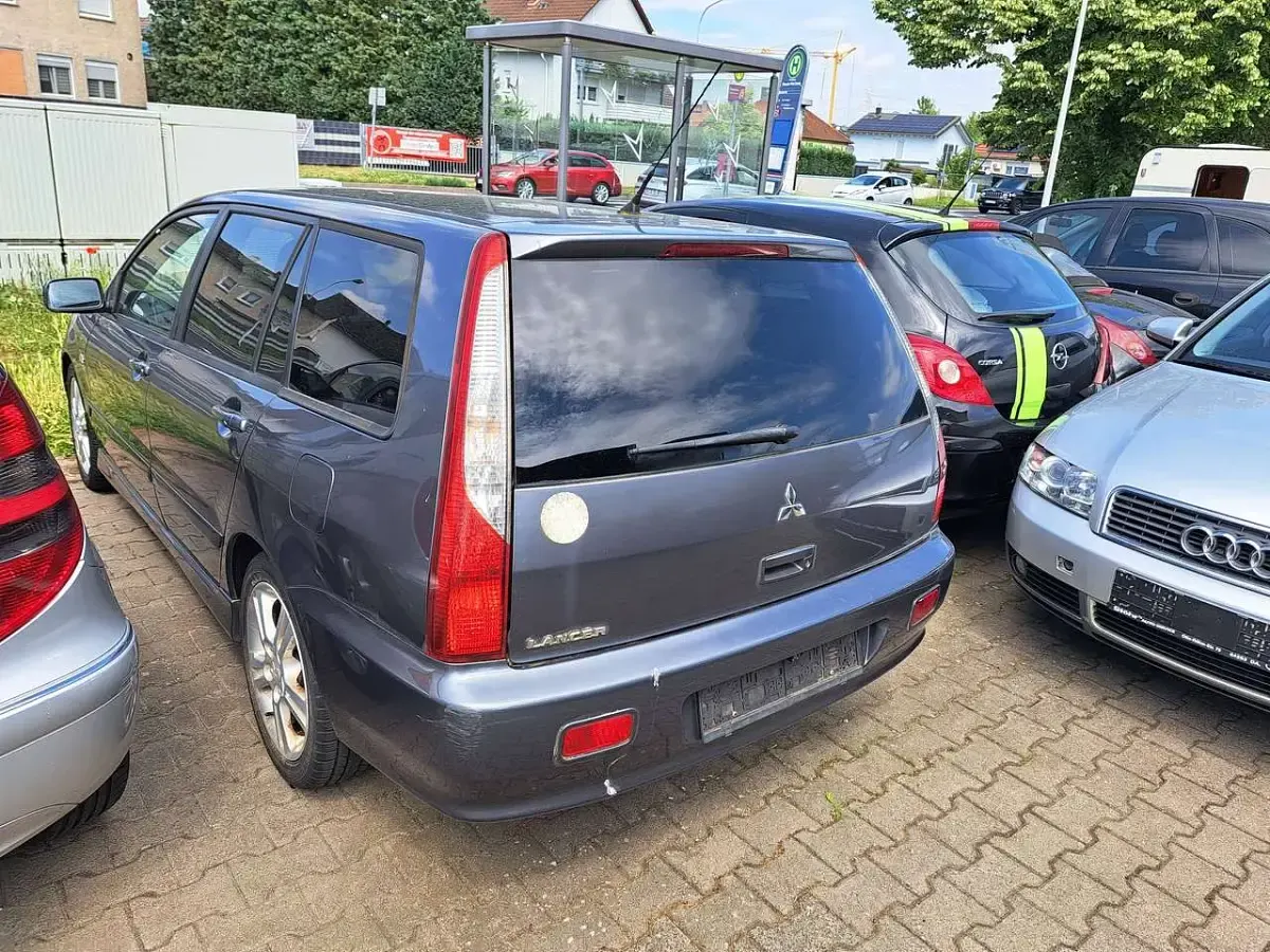 Gebraucht Mitsubishi Lancer 98 PS (72 kW) 2005 Grau Kombi