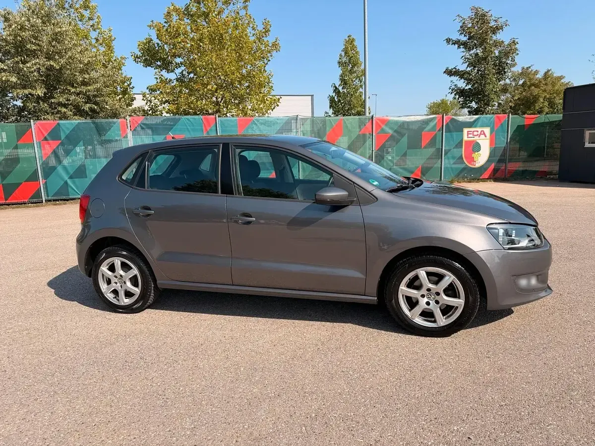 Gebraucht VW Polo 69 PS (50 kW) 2013 Grau Kleinwagen