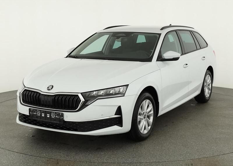 Neu Skoda Octavia Selection 150 PS (110 kW) 2025 Moon white perleffekt Kombi